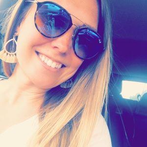 Meet your Posher, Melissa